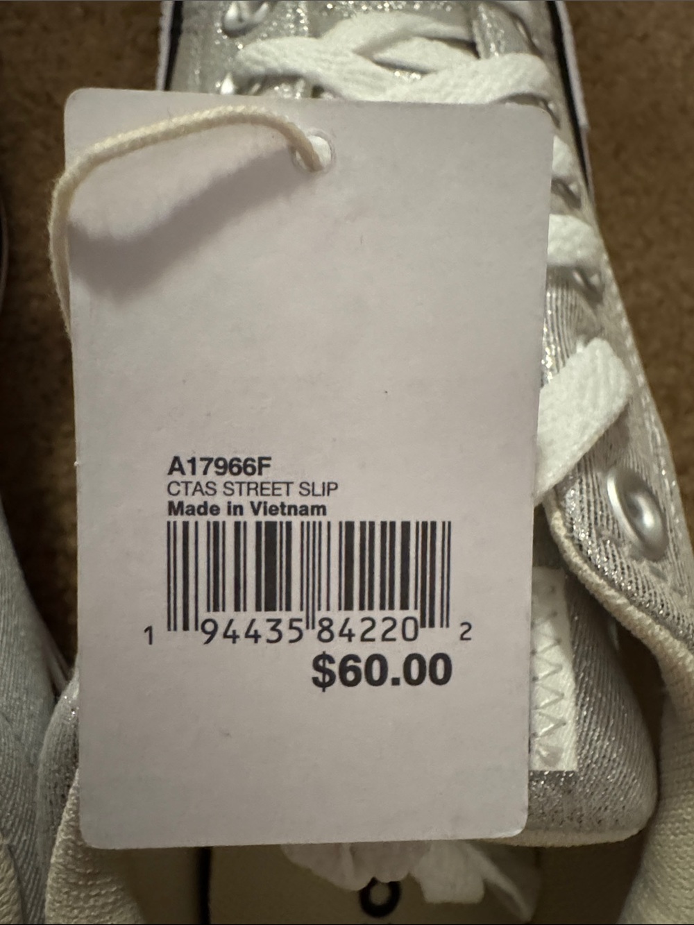 Converse All Star Low Top Sneakers in Silver NWT - Picture 3 of 6